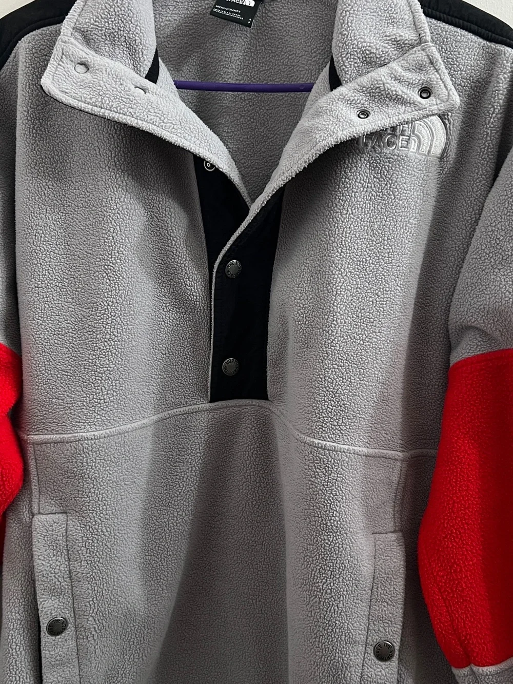 The North Face Men’s Oversized Gray Red Black Colorblock Snap Fleece Pullover